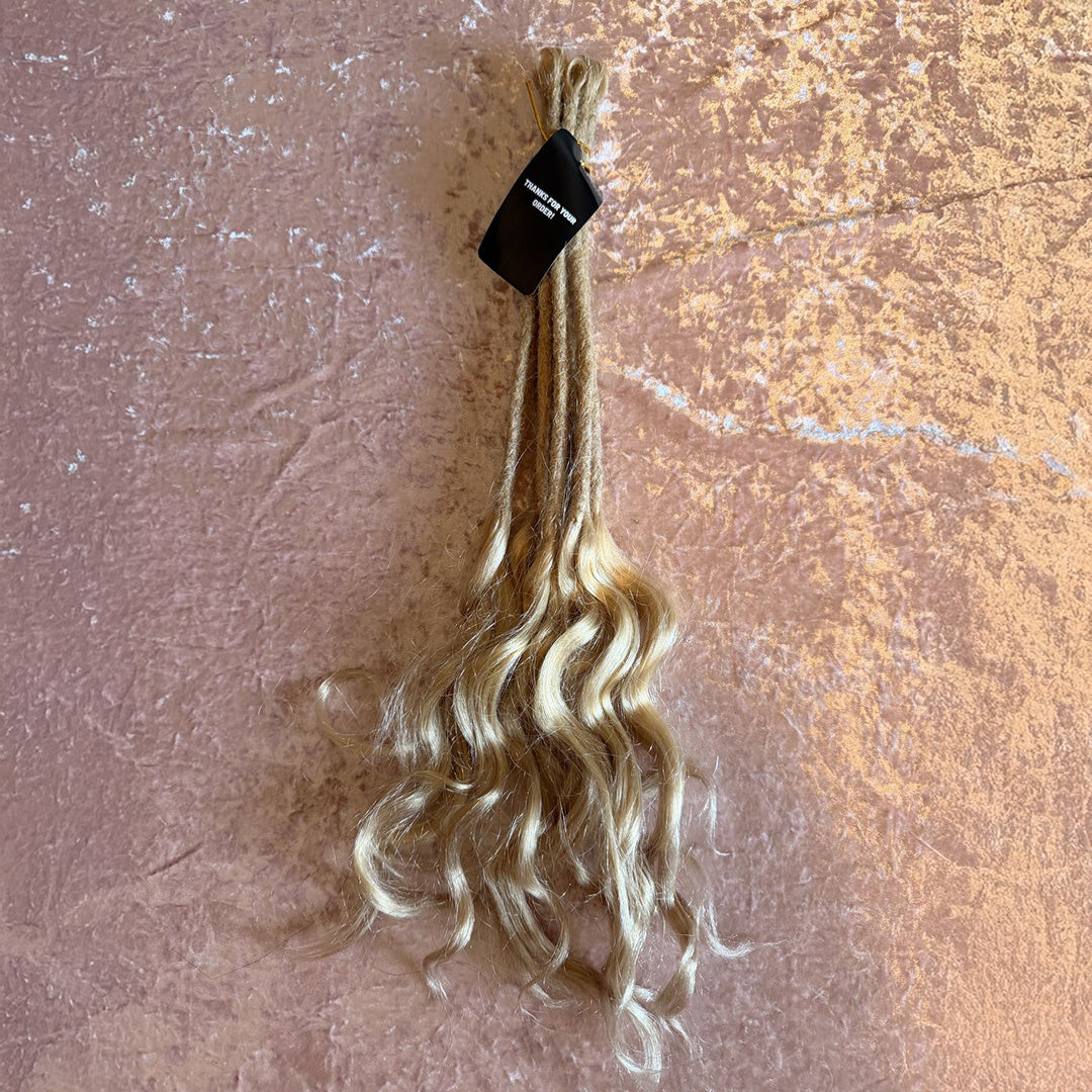 Goddess Locs Champagne Blonde 10 Units Bundle