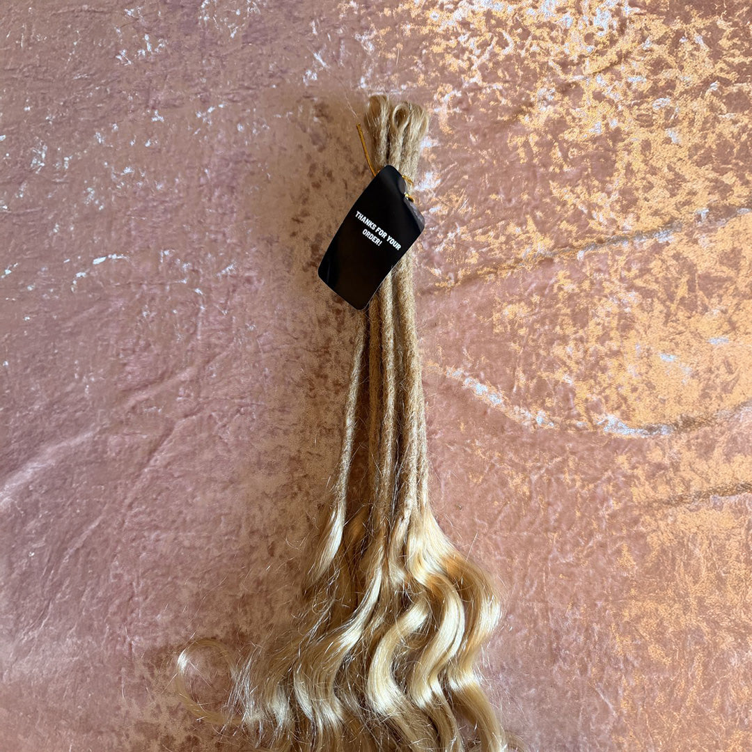 Goddess Locs Champagne Blonde 10 Units Bundle