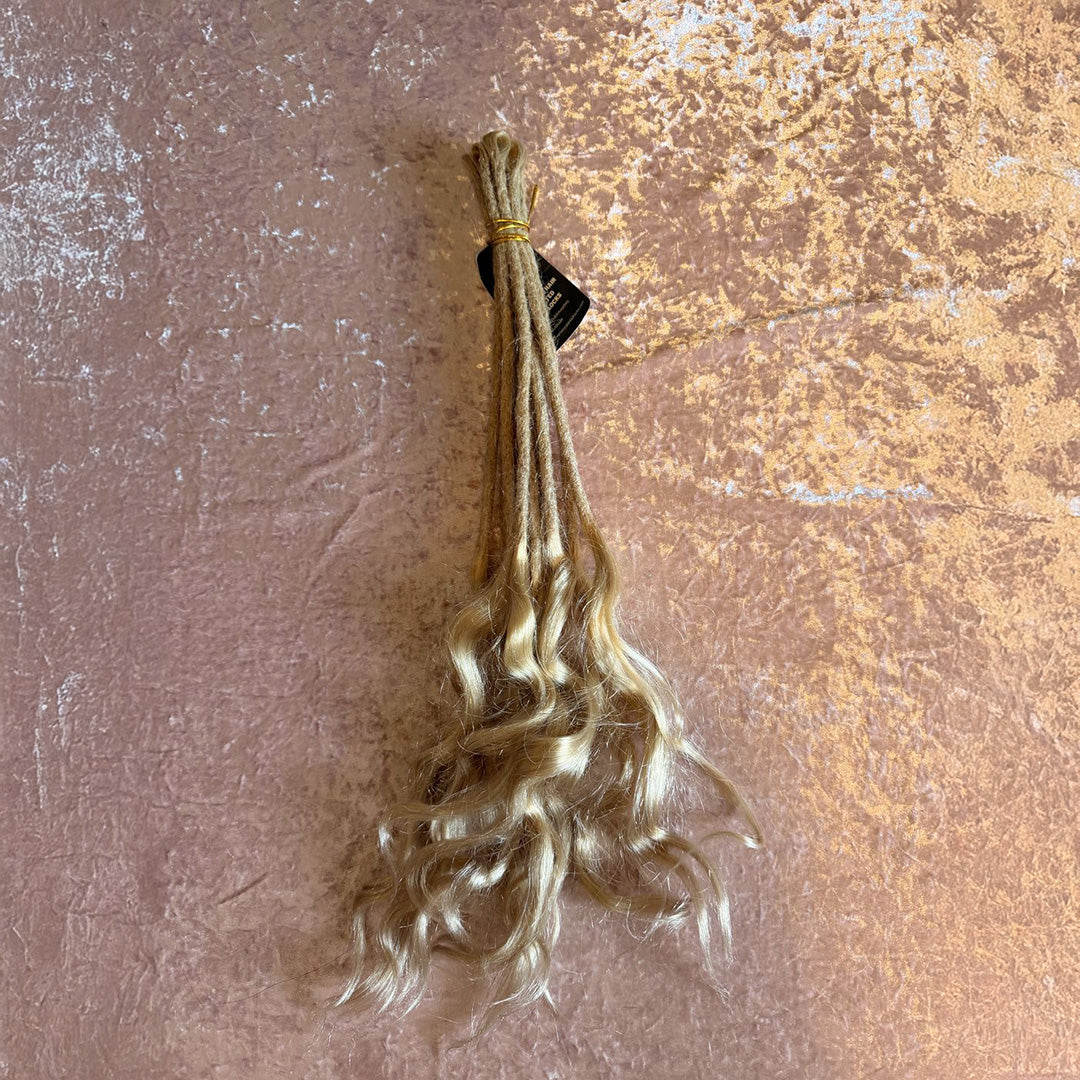 Goddess Locs Champagne Blonde 10 Units Bundle