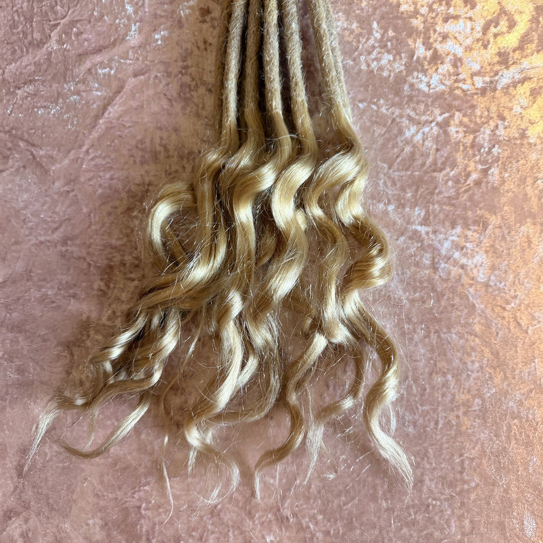 Goddess Locs Champagne Blonde 10 Units Bundle