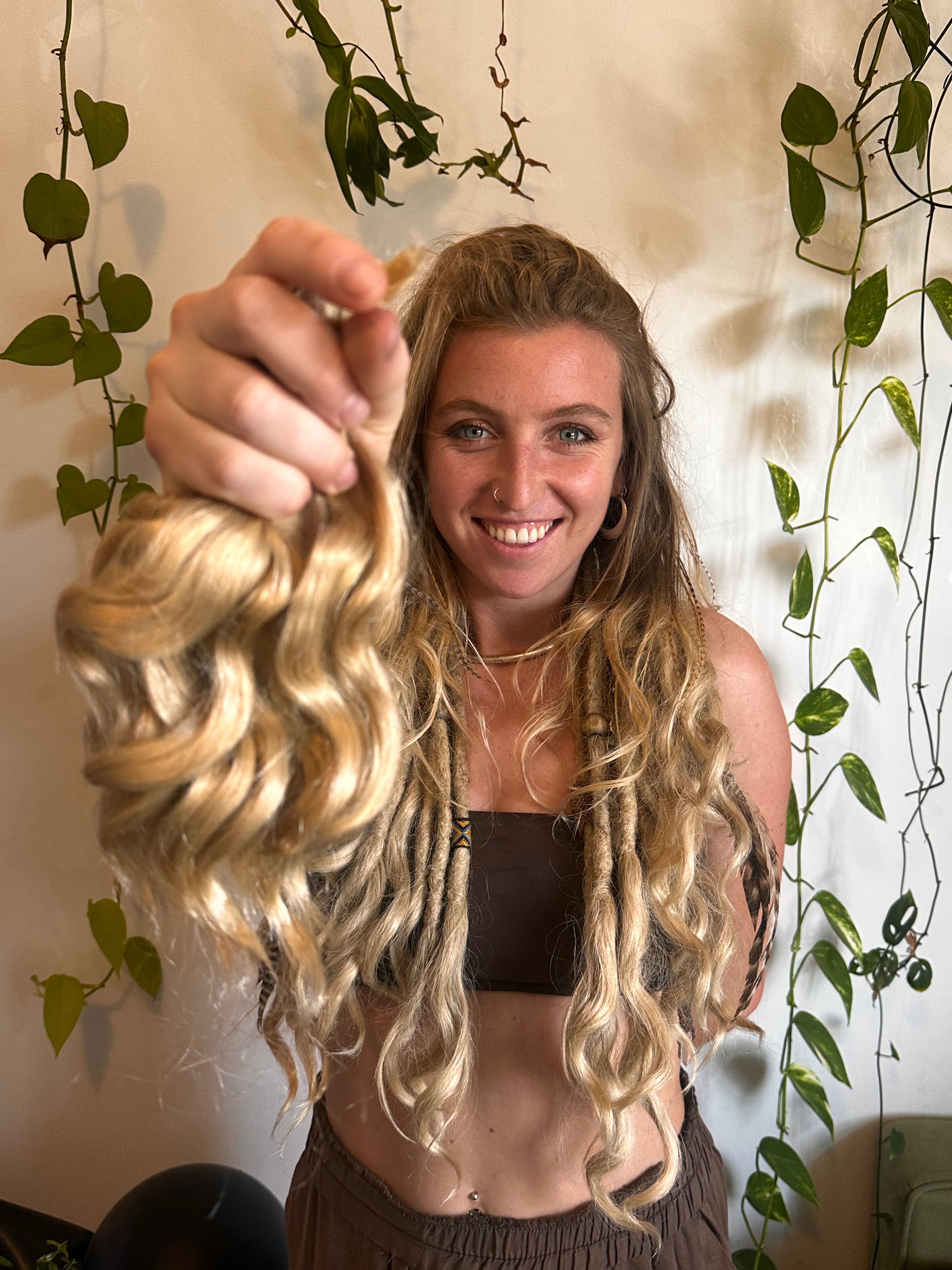 Curly Wavy ends 100gr Bundle - 100% Human Hair for Dreadlock Maintenance & Style