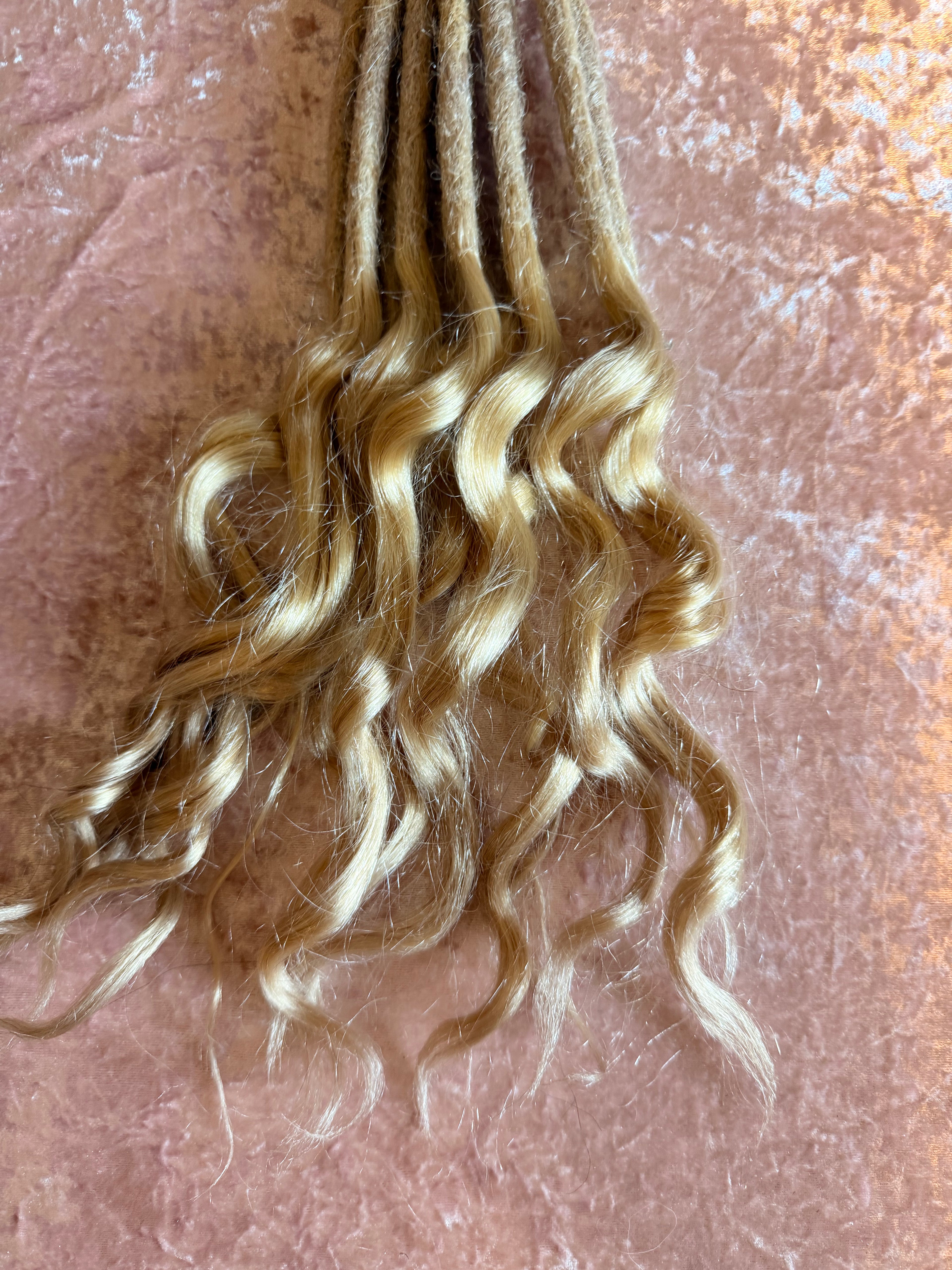 Goddess Locks Champagne Blonde 10 Units Bundle